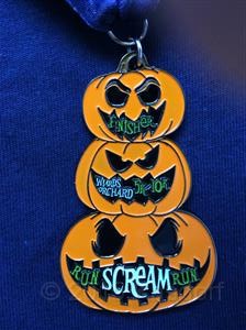 2015-10 Run Scream Run x3.jpg - 2015 Run Scream Run 10K